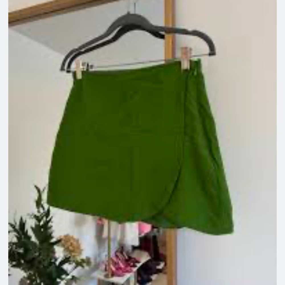 Abercrombie & Fitch Scarlett tweed mini skort in green